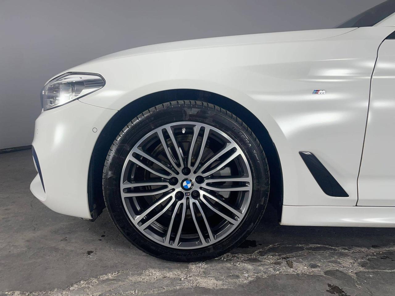 BMW Serie 5 G31 2017 Touring - 520d Touring xdrive Msport auto