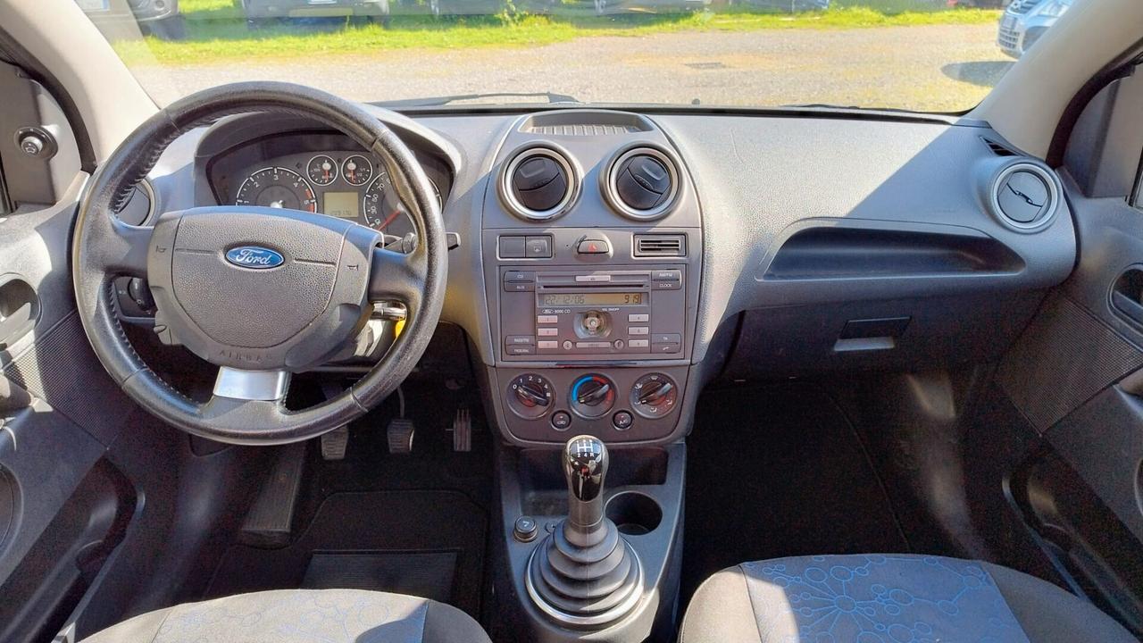 Ford Fiesta 1.4 TDCi 5p. Adatta anche a neopatentati