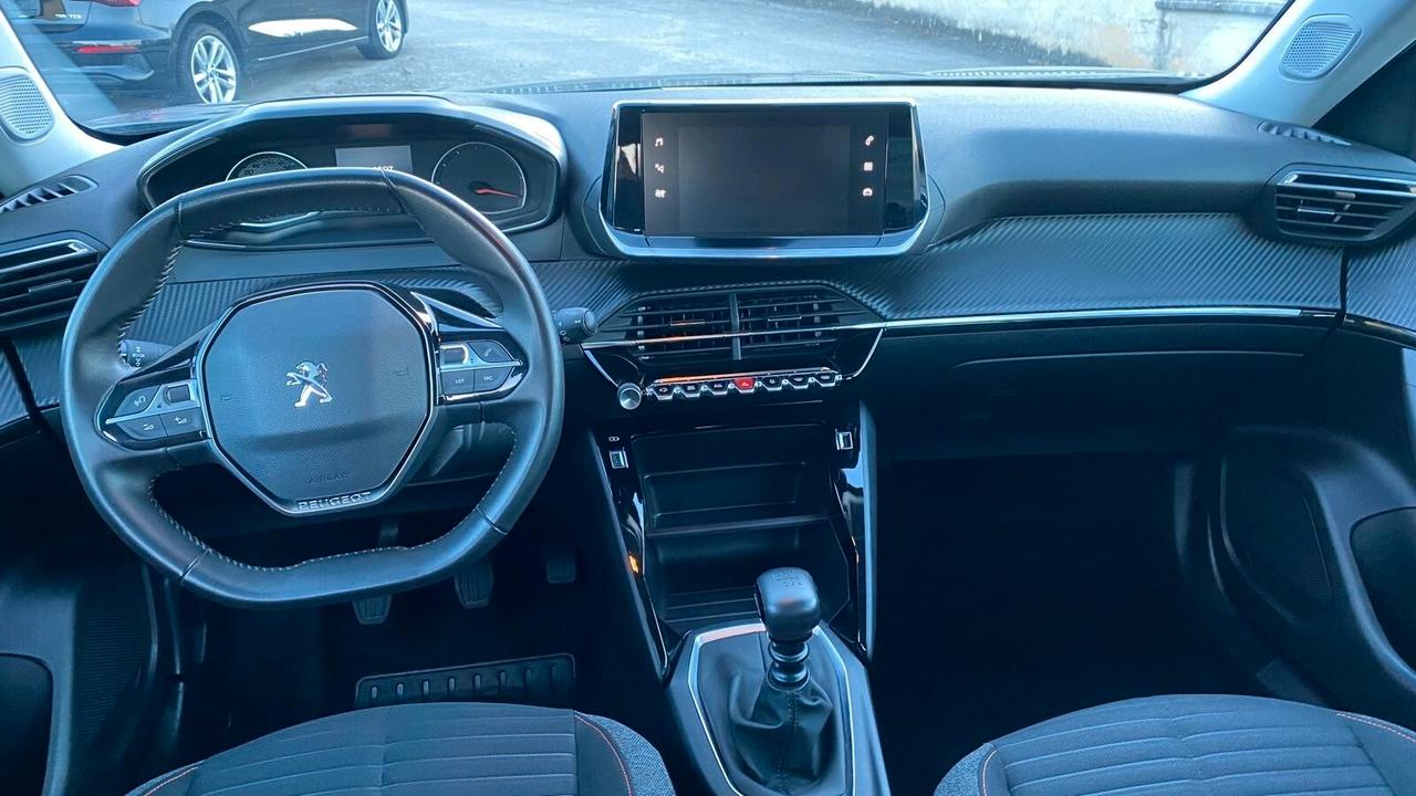 Peugeot 2008 BlueHDi 130 S&S EAT8 Allure