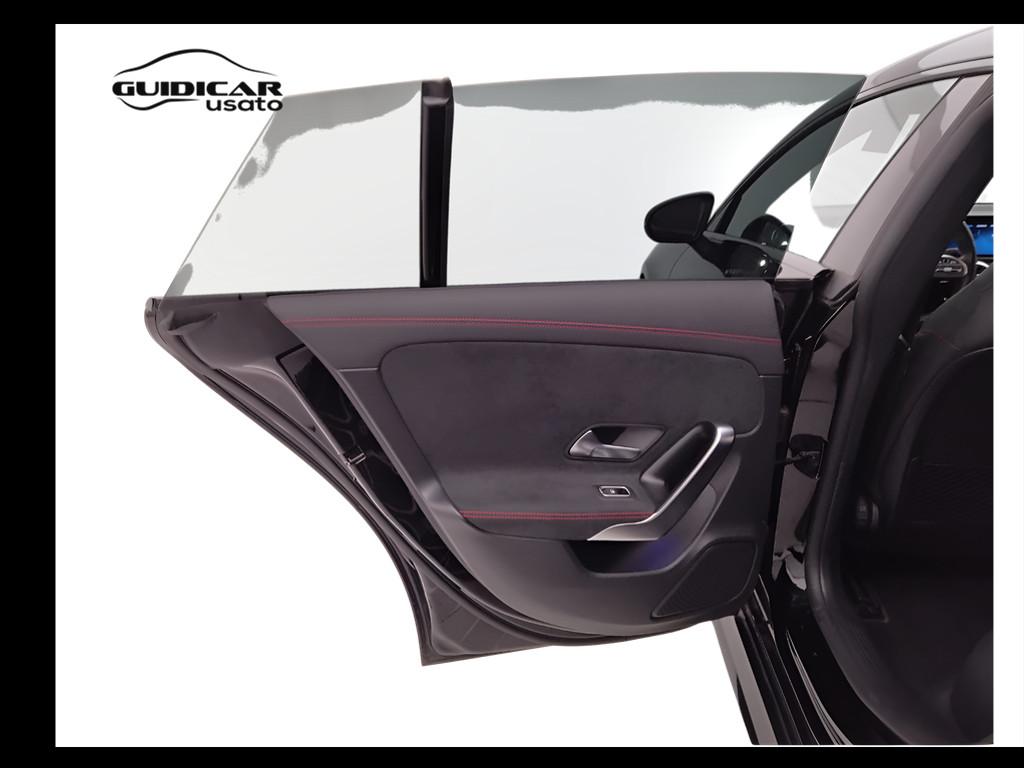 Mercedes-Benz CLA Sh.Brake - X118 - CLA Shooting Brake 200 d Premium auto