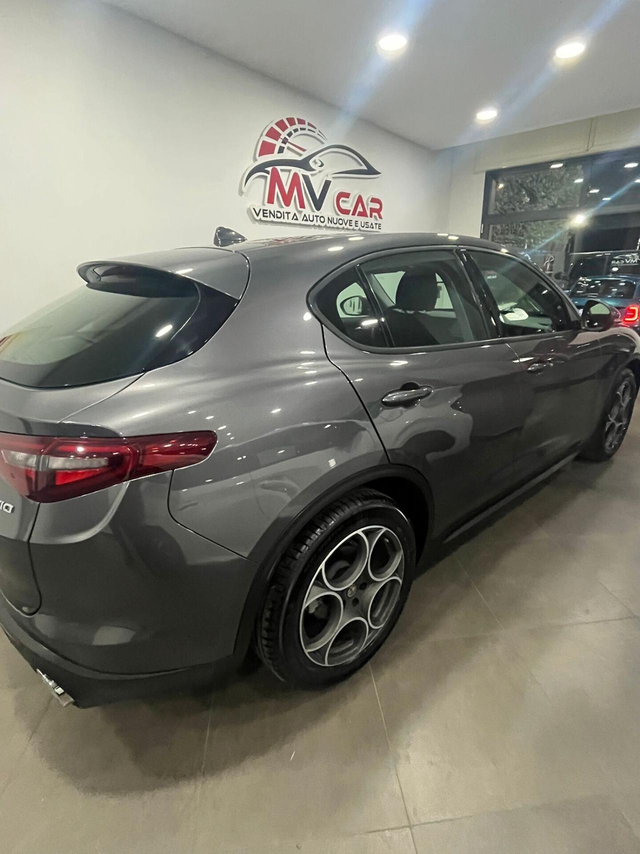 Alfa Romeo Stelvio 2.2 Turbodiesel 160 CV AT8 RWD Sport-Tech