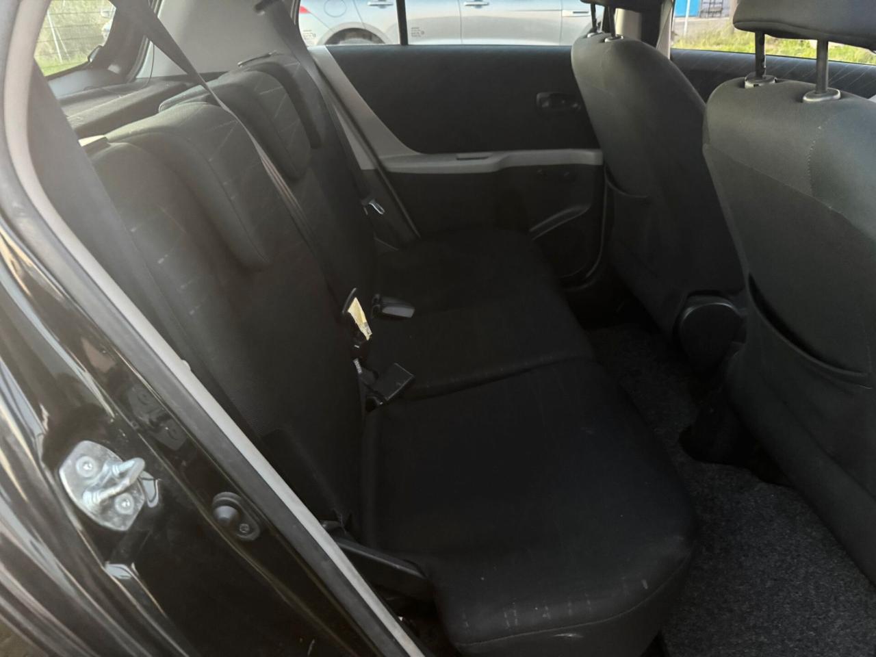 Toyota Yaris 1.0 5 porte SOLAMENTE 129.000 KM