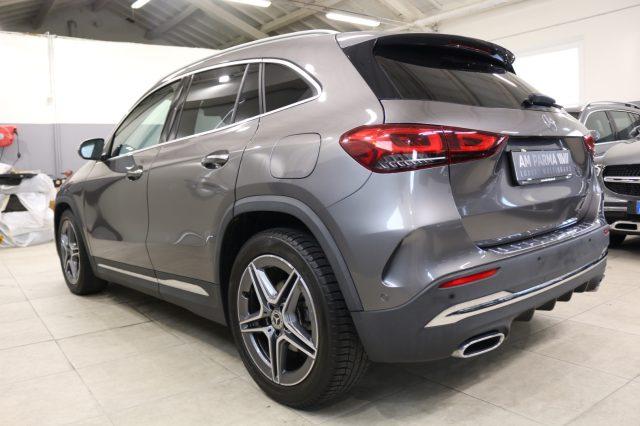 MERCEDES-BENZ GLA 180 d Automatic Premium