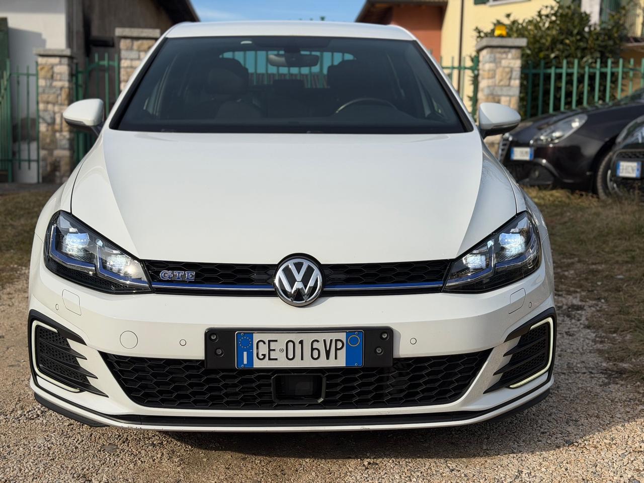 Volkswagen GOLF GTE PLUGIN HYBRID DSG 5P EU6B FULLOPT