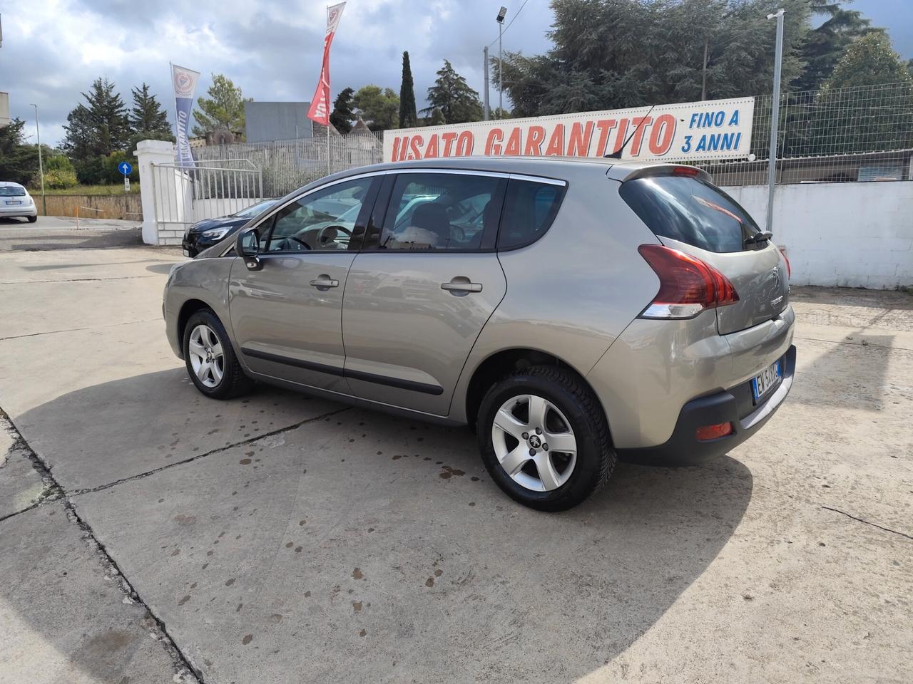 Peugeot 3008 1.6 HDi 115CV Business