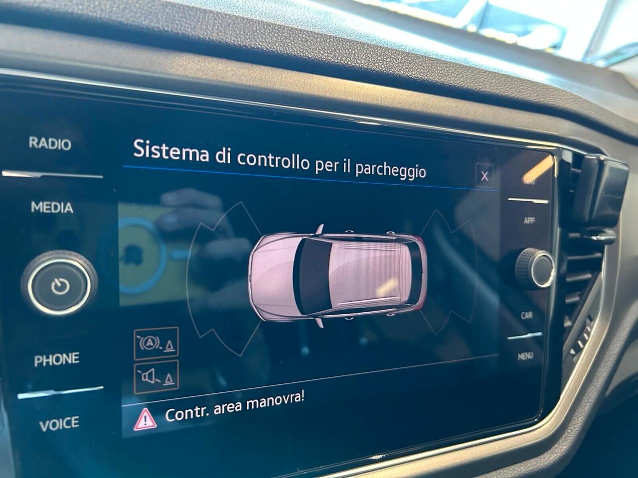 Volkswagen T-Roc STYLE 1.0 TSI 110 CV 6mt UNICO PR.