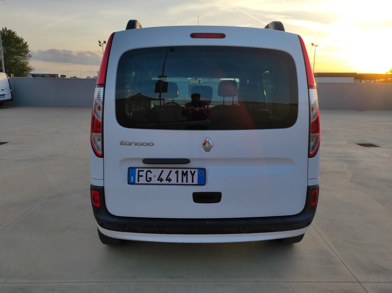 Renault Kangoo 1.5 dCi - 90cv 5 posti AUTOCARRO