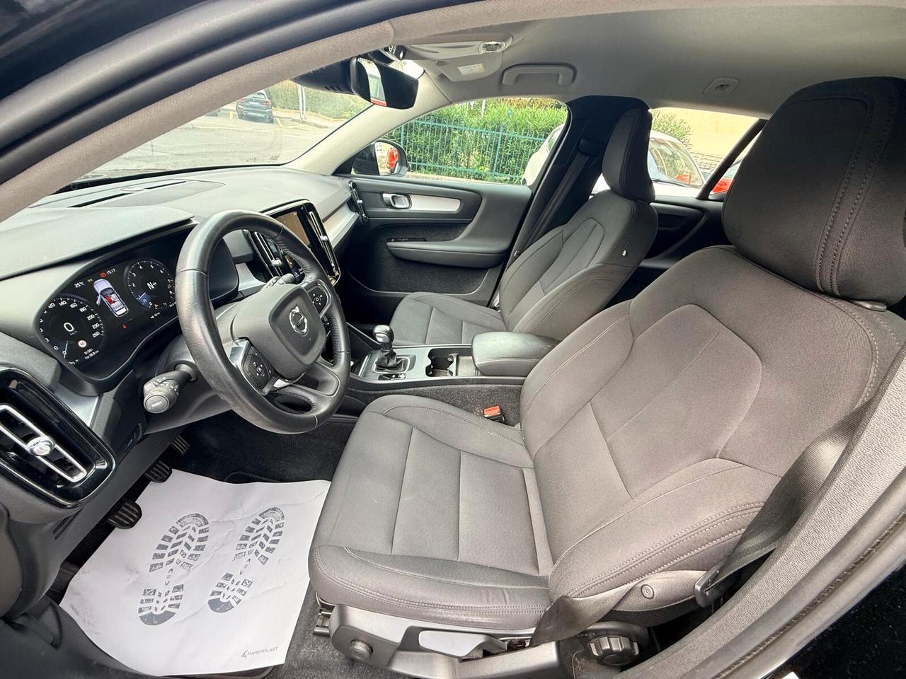 Volvo XC40 T3 Momentum 163CV My21