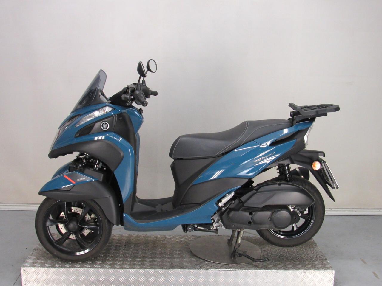 Yamaha Tricity 125 UBS 11 KW PATENTE A1 E B
