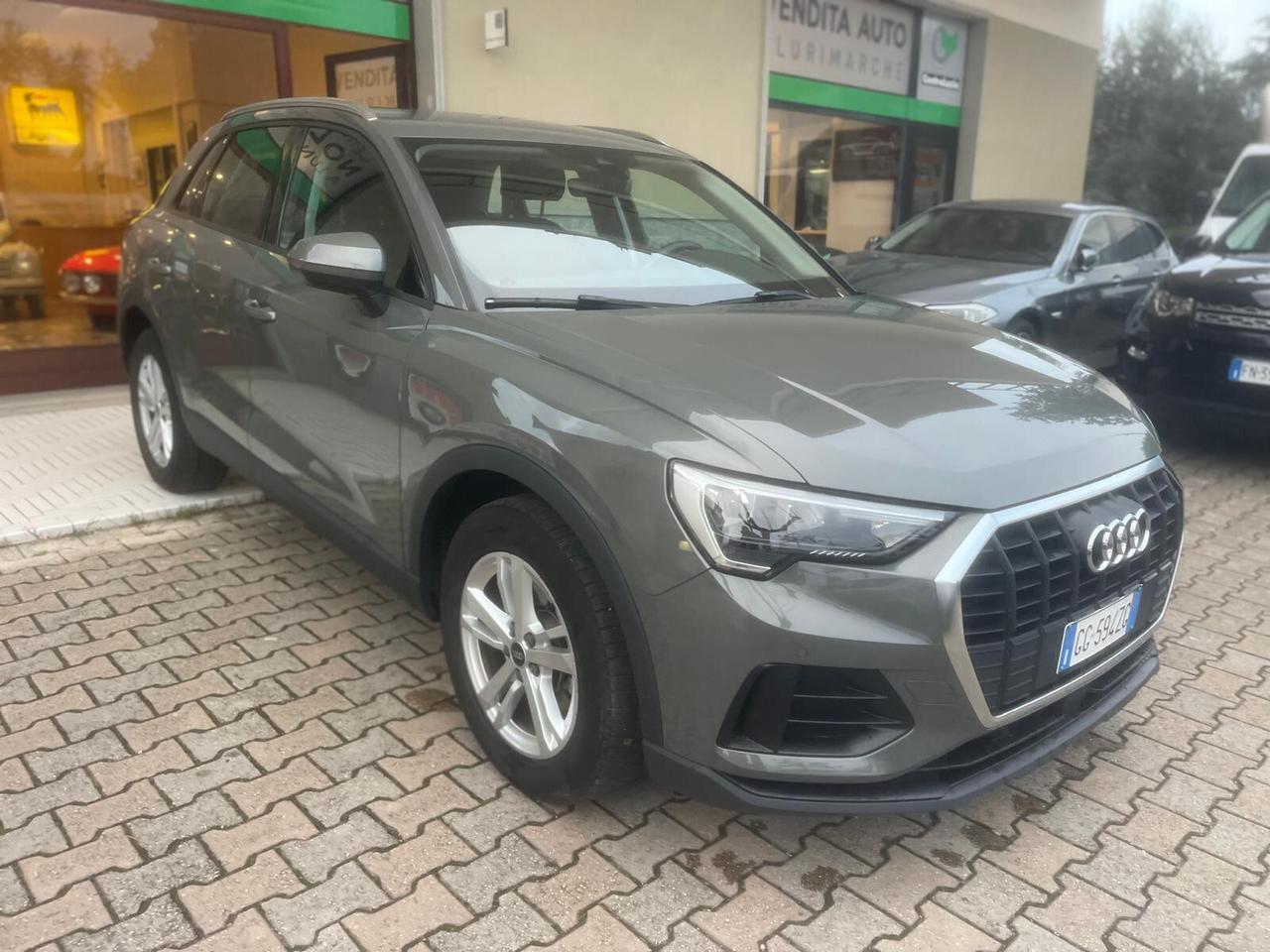 Audi Q3 35 TDI S tronic Business