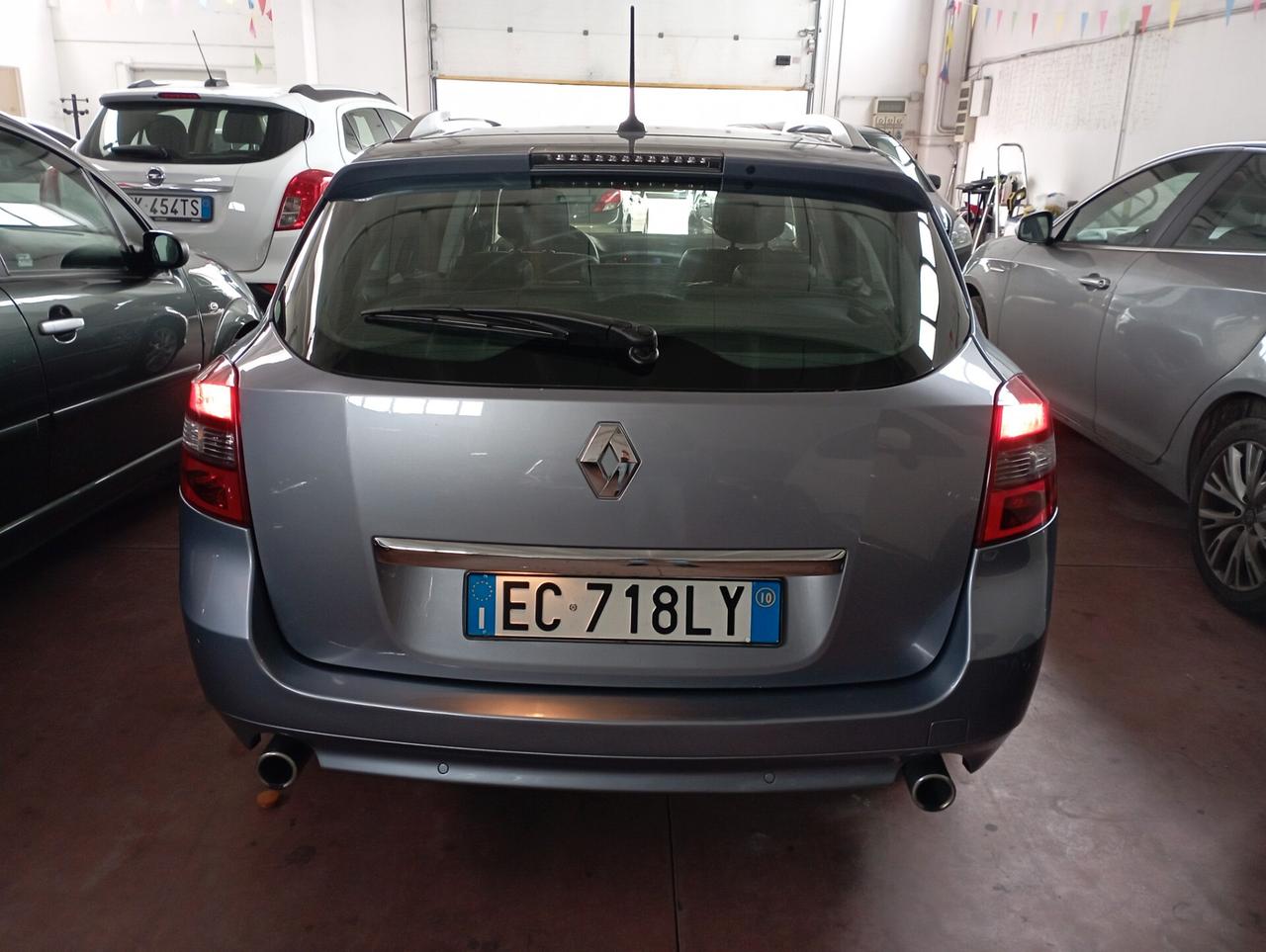 Renault Laguna 2.0 dCi 150CV SporTour 4Control