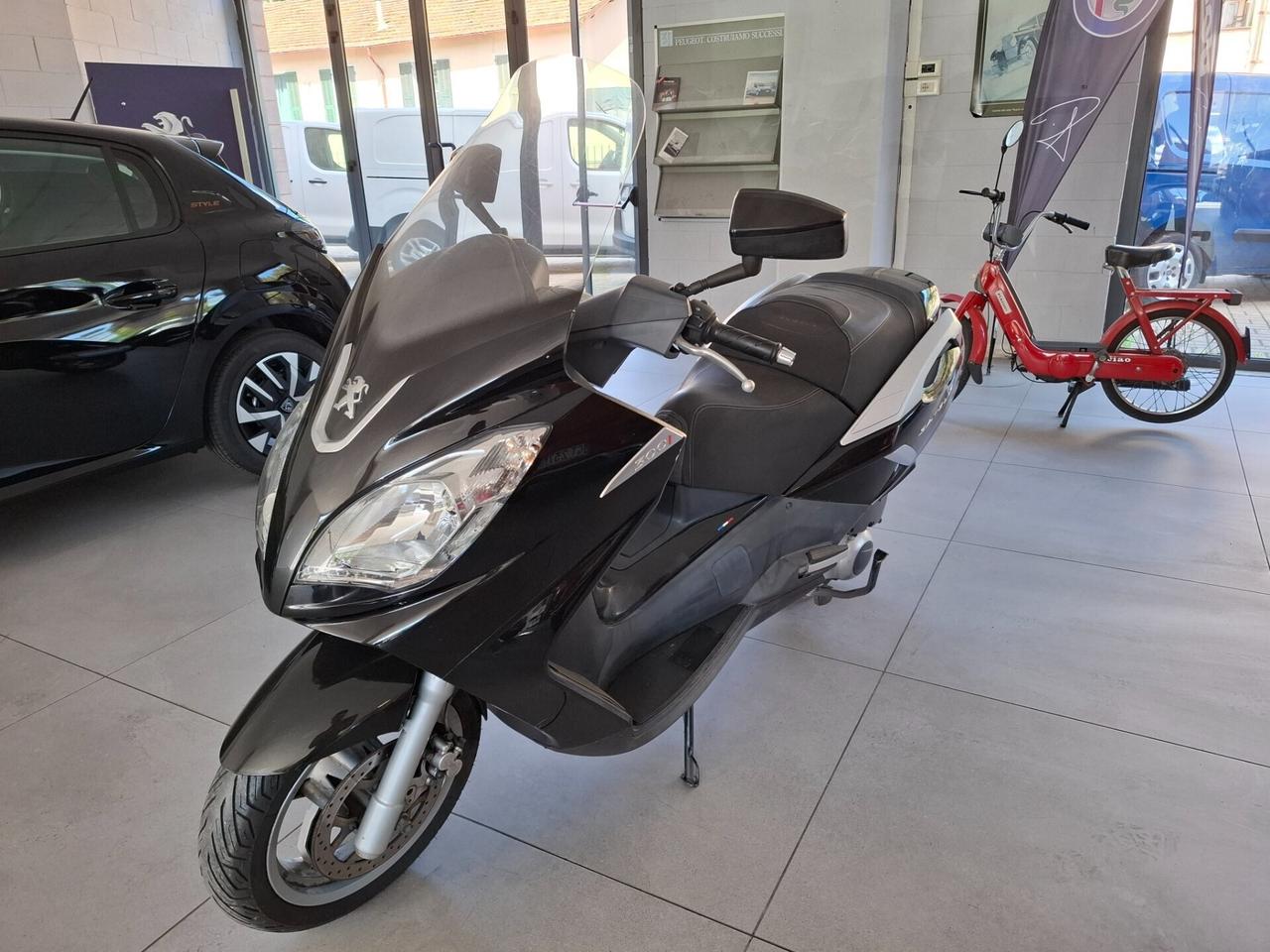 PRUGEOT SATELIS 300