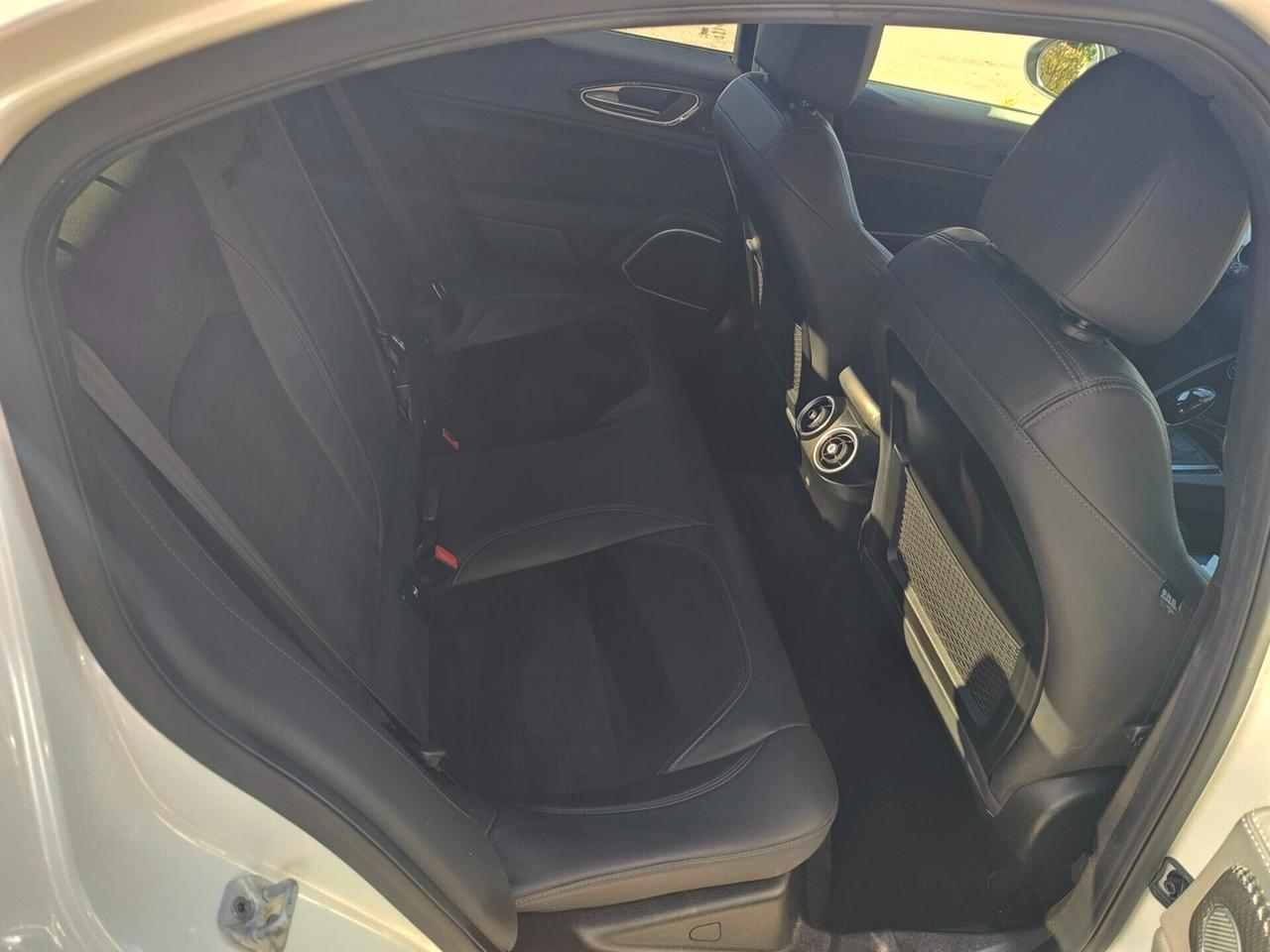 ALFA ROMEO GIULIA 2.2 210 CV AT8 Q4 VELOCE TI