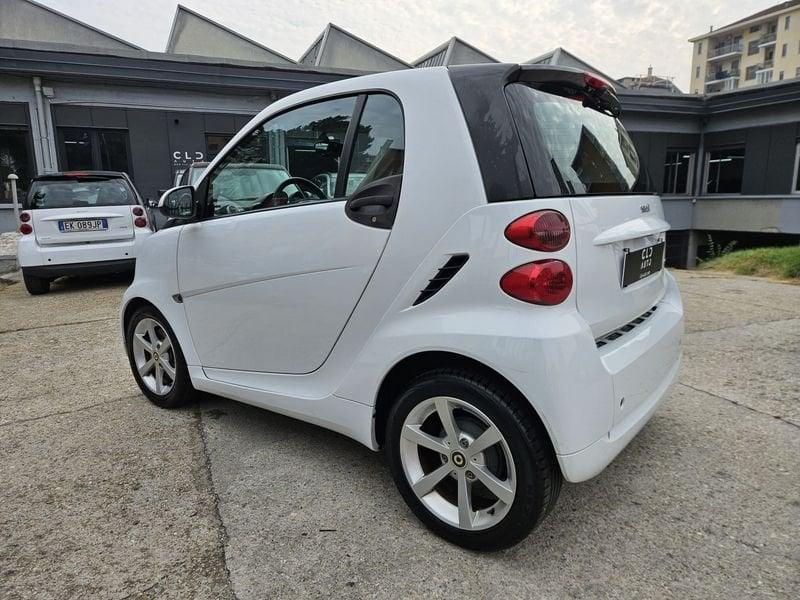 smart fortwo Fortwo 1.0 mhd 71cv