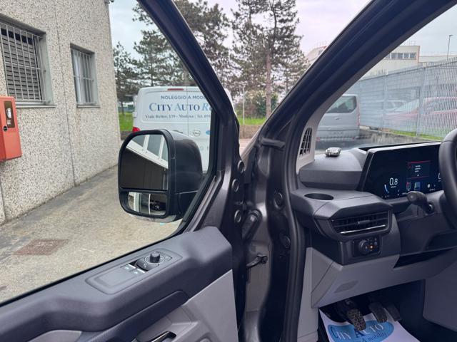 FORD Tourneo Custom 320 2.0 EcoBlue 136CV PC 9 POSTI Titanium