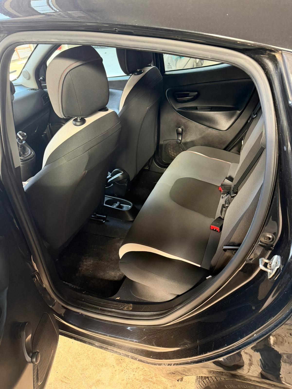 Lancia Ypsilon 1.2 69 CV 5 porte GPL Ecochic Platinum