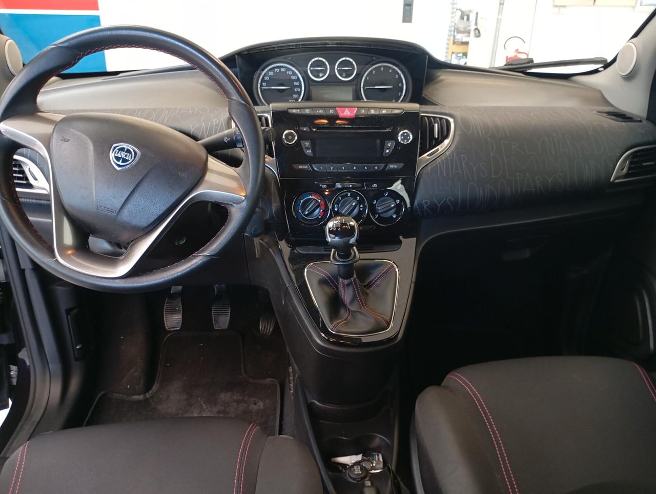 Lancia Ypsilon 1.2 69 CV 5 porte S&S Gold