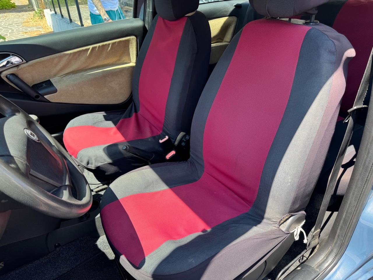 Lancia Ypsilon 1.4 16V Platino