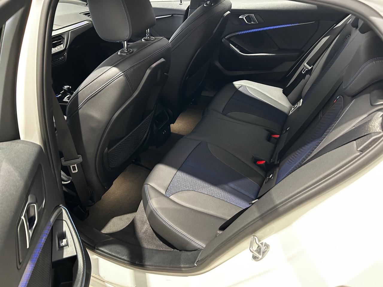 Bmw 118 118d 5p. Msport
