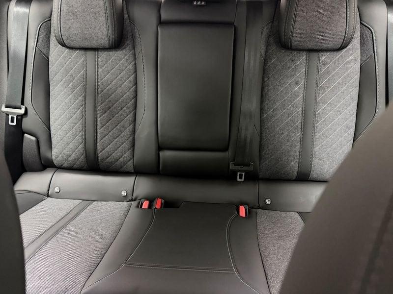 Peugeot 408 Allure Pack Hybrid 180 e-EAT8 S&S aut.