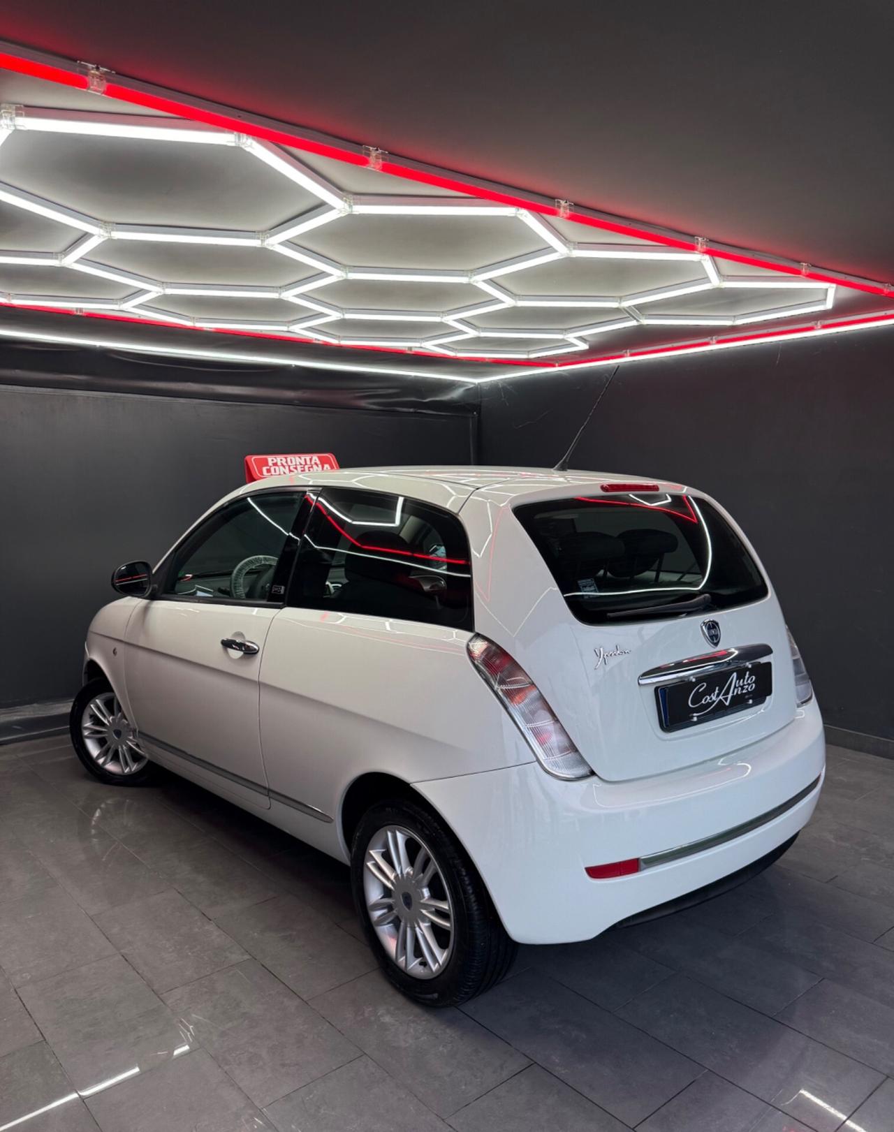 Lancia Ypsilon 1.3 Multijet 75 CV Unyca 2012
