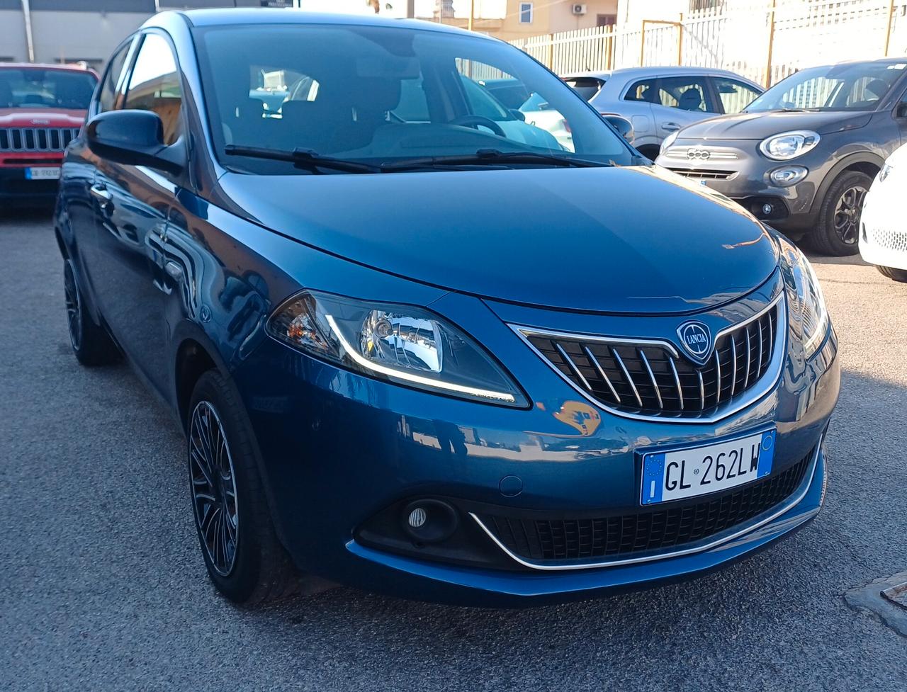 Lancia Ypsilon 1.0 FireFly 5 porte S&S Hybrid Gold