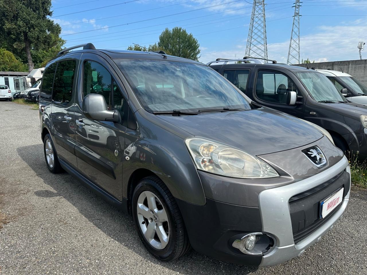 Peugeot Partner Tepee 1.6 HDi 110CV Outdoor gancio traino