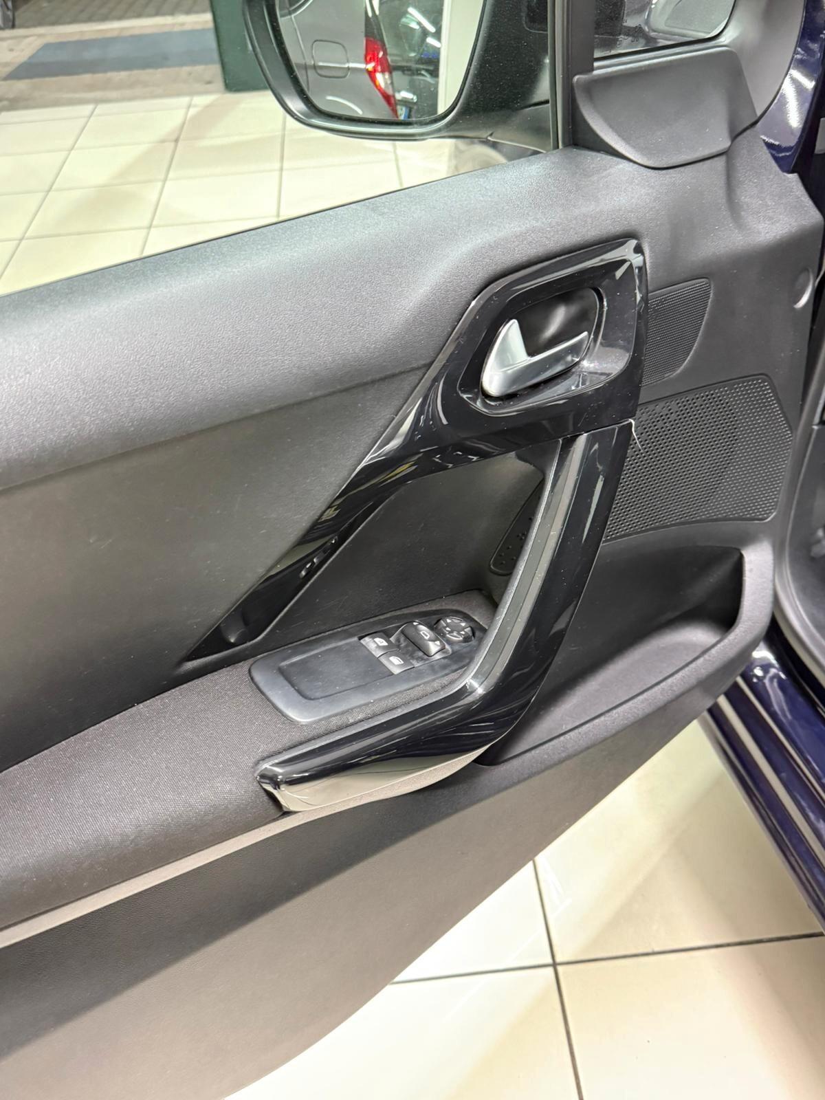 Peugeot 208 1.4 VTi 95 CV 5p. GPL Active