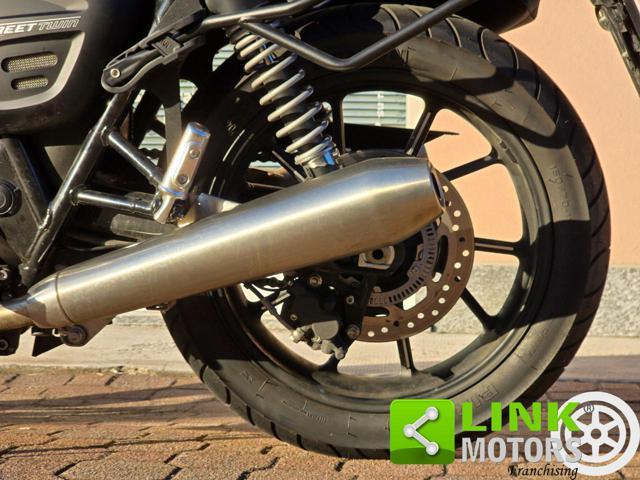 TRIUMPH Street Twin 900