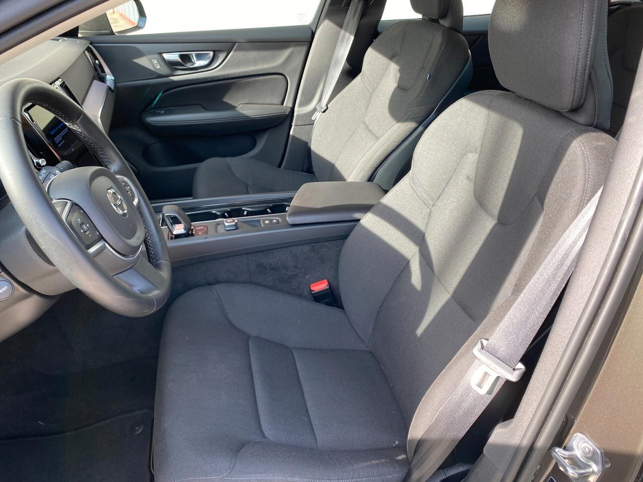 Volvo V60 B3 Geartronic Momentum Business - ibrida