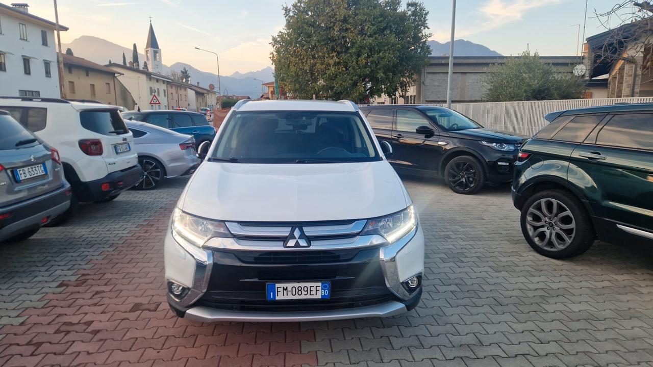 Mitsubishi Outlander 2.2 DI-D 4WD 7p.. garantito 12M