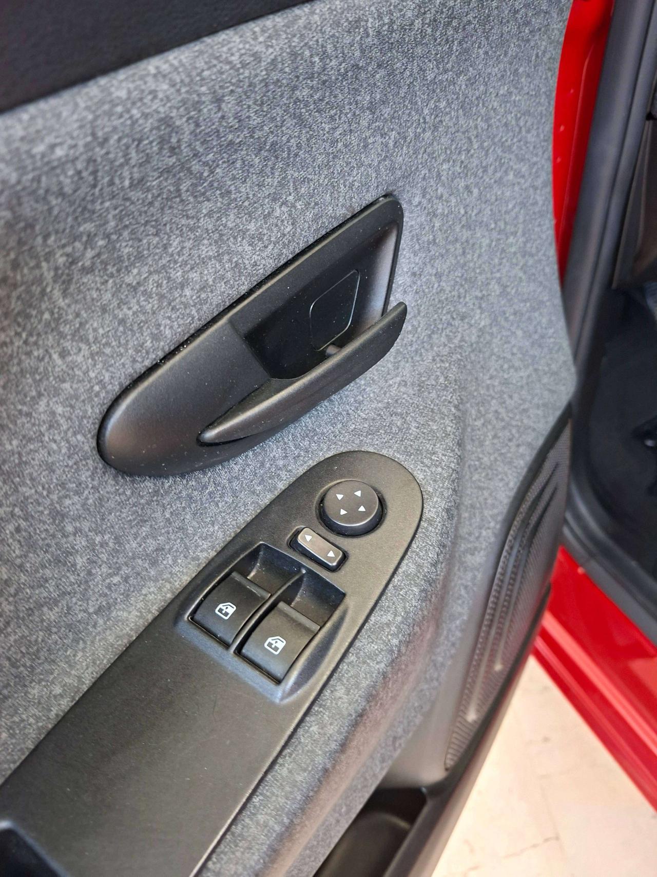 Lancia Ypsilon 0.9 t.air ecochic metano 85 CV