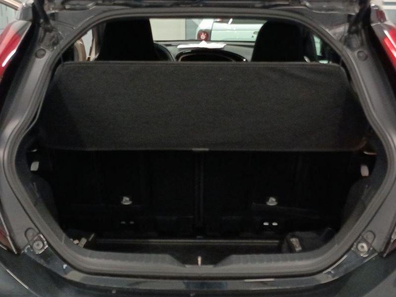 Toyota Aygo X 1.0B (72 CV) Lounge S-CVT