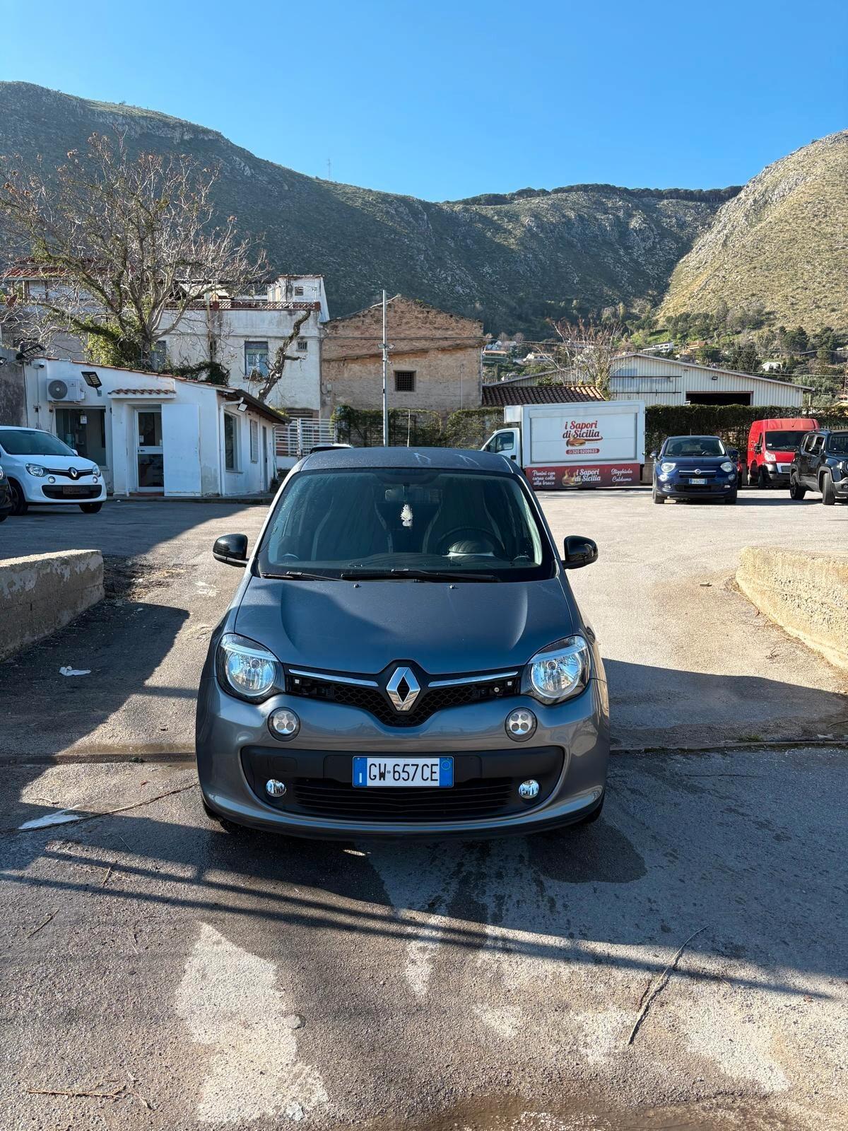 Renault Twingo anno 2019 km 55.000 per info 3279411053