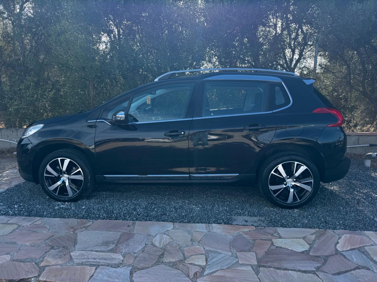 Peugeot 2008 1.6 e-HDi 115 CV Stop&Start Allure