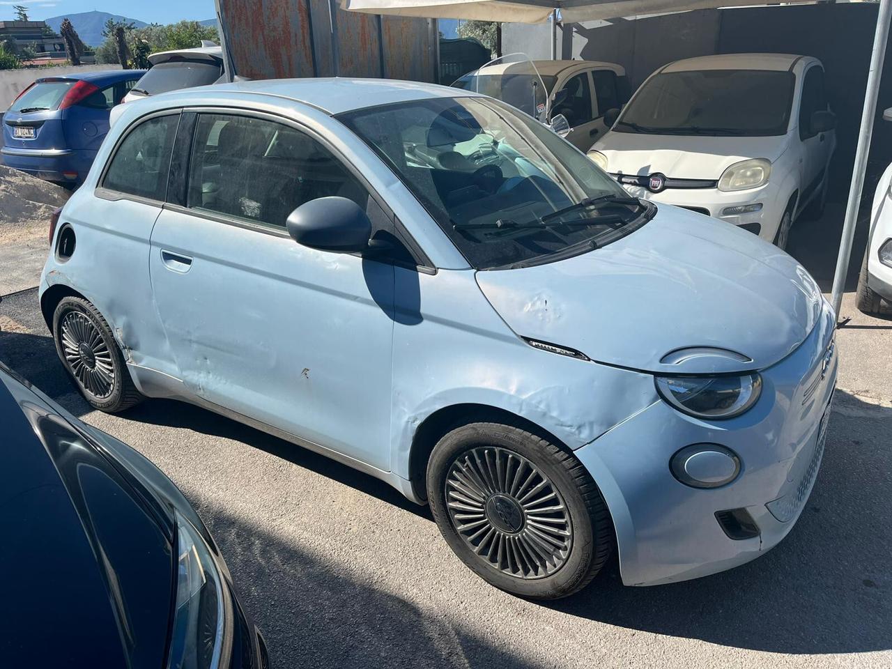 Fiat 500 500e Berlina 42 kWh La Prima
