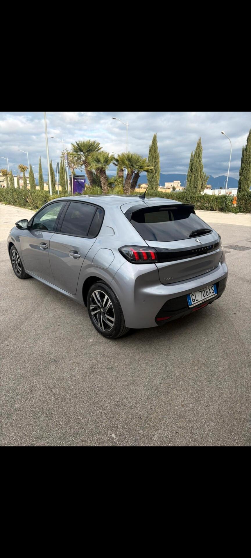 Peugeot 208 Allure 1.5 diesel 53 mila km dicembre 2022