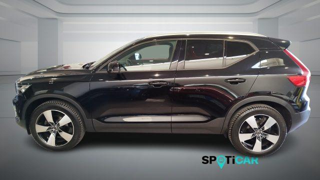 VOLVO XC40 T2 Momentum Pro
