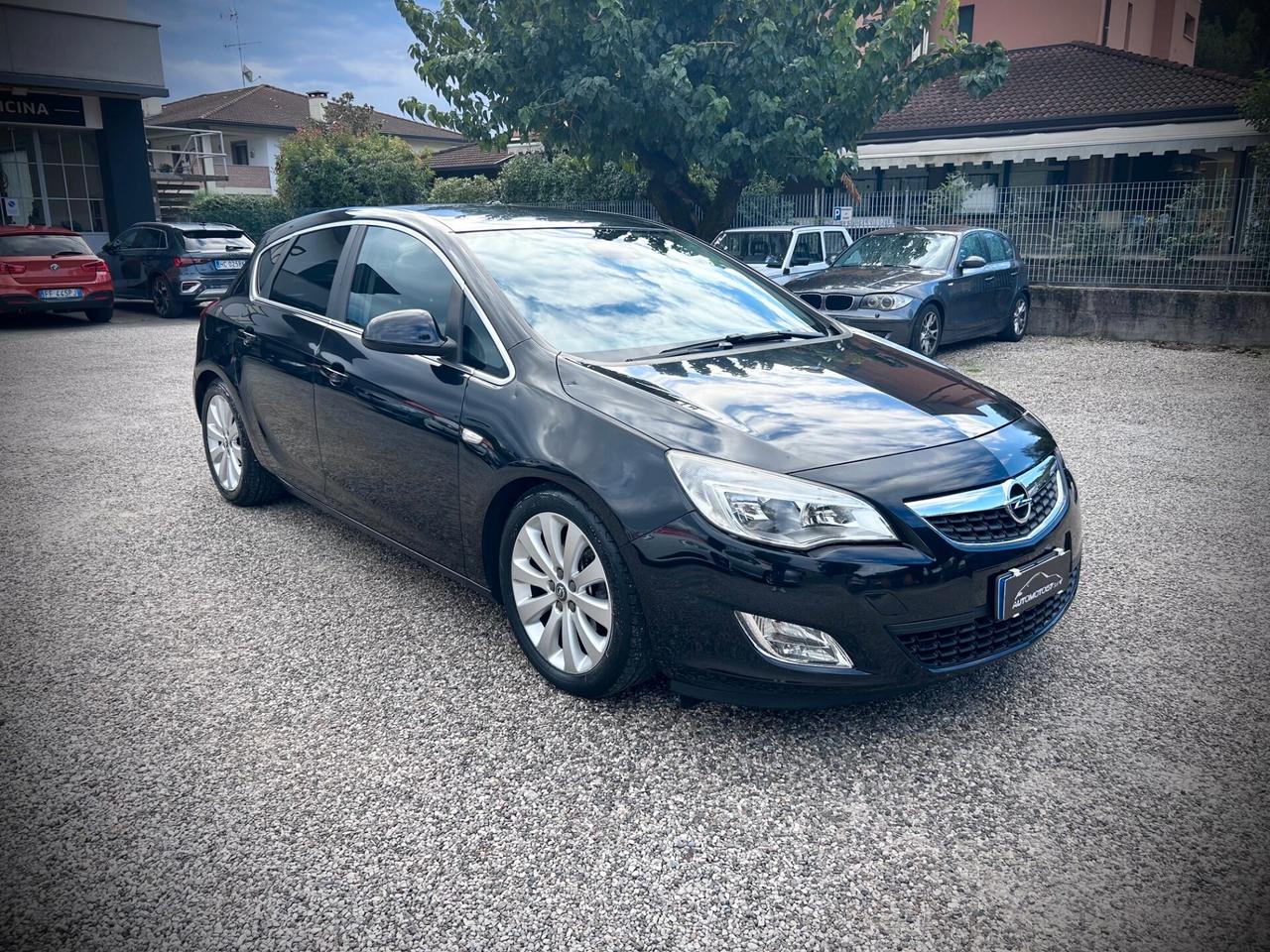 Opel Astra 1.6 5 porte Cosmo-UNIPROPRIETARIO