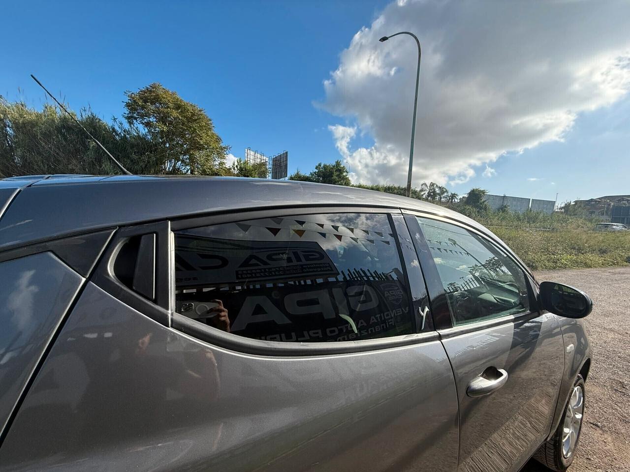 Lancia Ypsilon 0.9 TwinAir 85 CV 5 porte Metano Ecochic Elle
