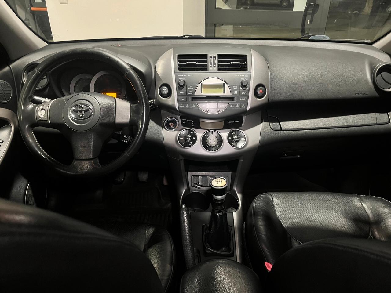 Toyota RAV4 2.2 D-4D 177 CV - *Autocarro*