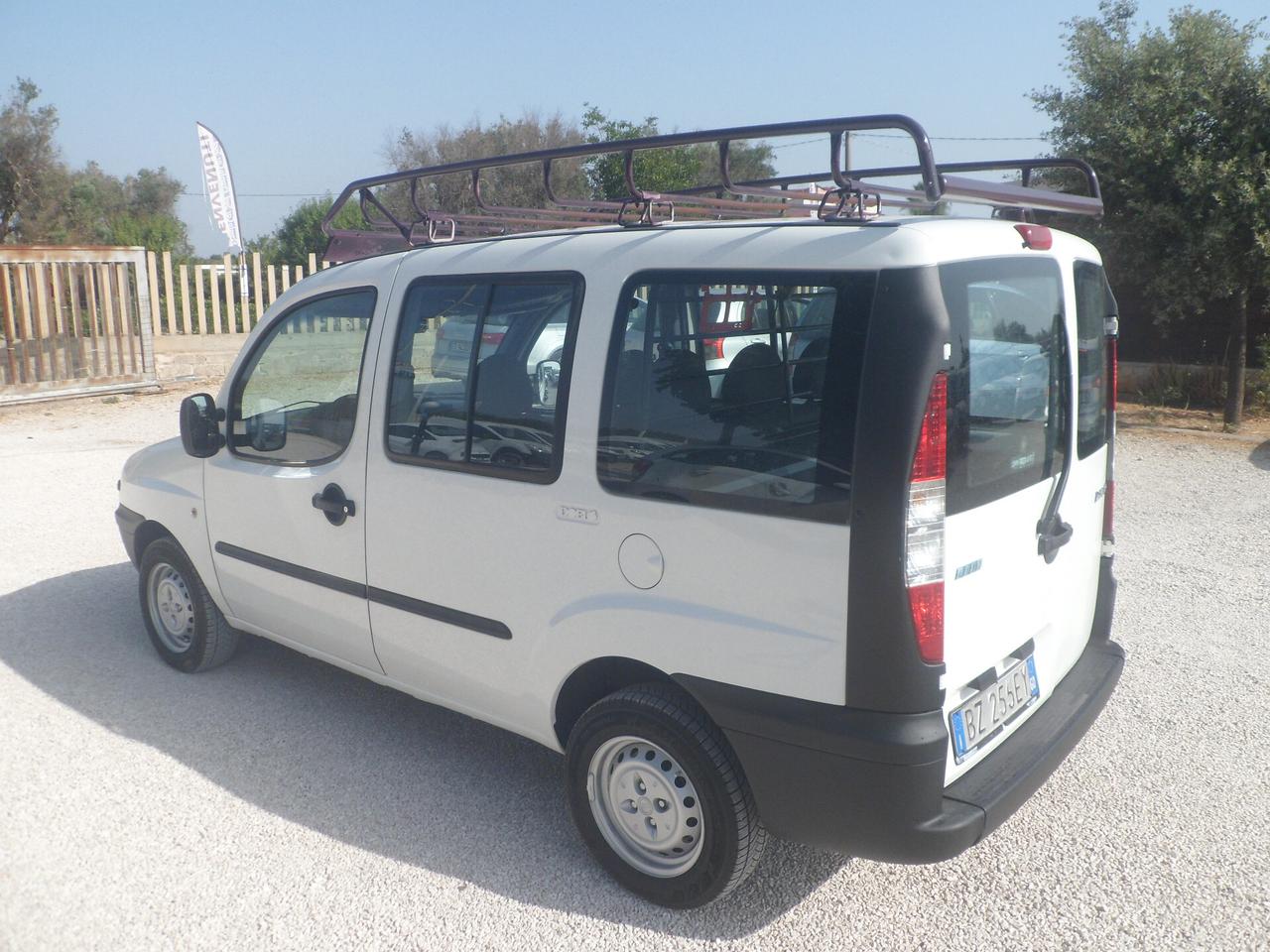 Fiat Doblo 5 posti autocarro
