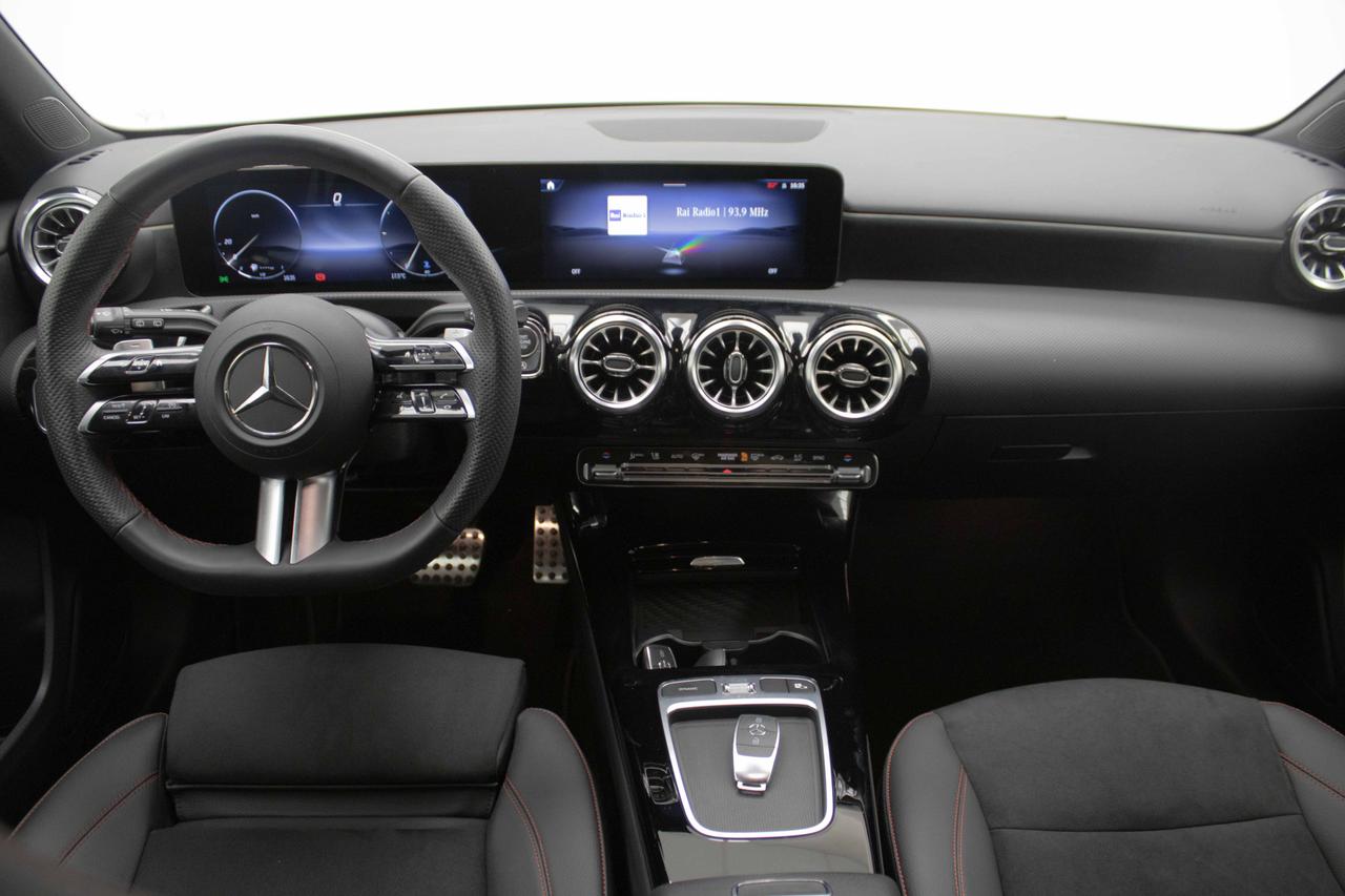 MERCEDES-BENZ A 180 D AUTOMATIC AMG LI