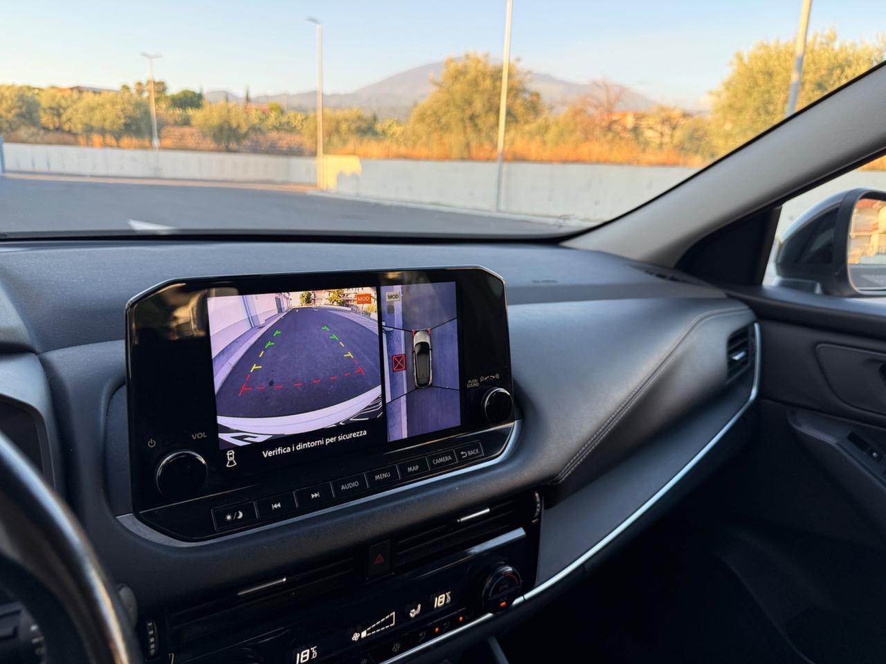 Nissan Qashqai MHEV 140 CV Business