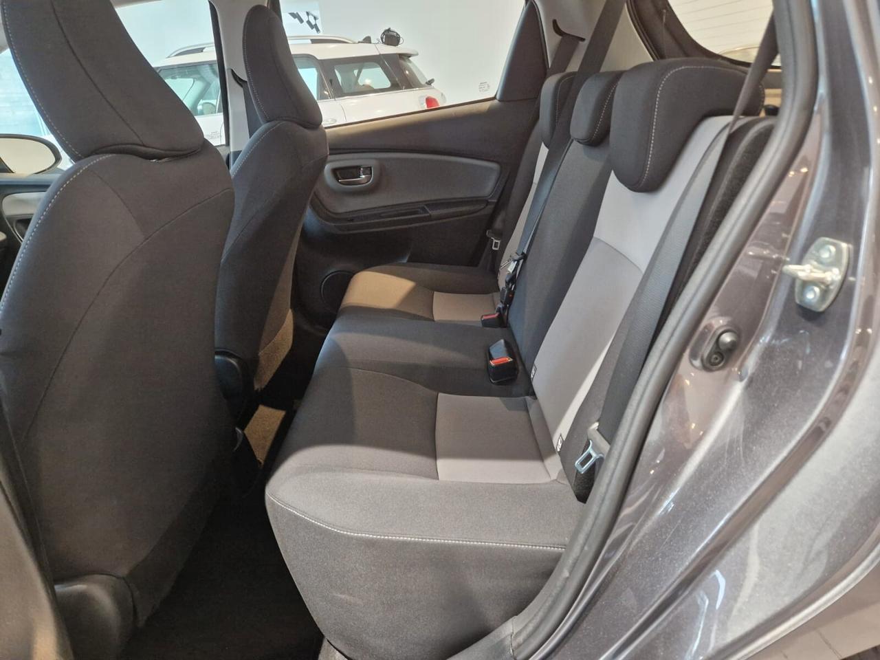 Toyota Yaris 1.0 5 porte lounge