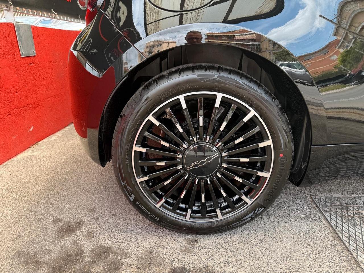 Fiat 500 Cabrio Hybrid La Prima