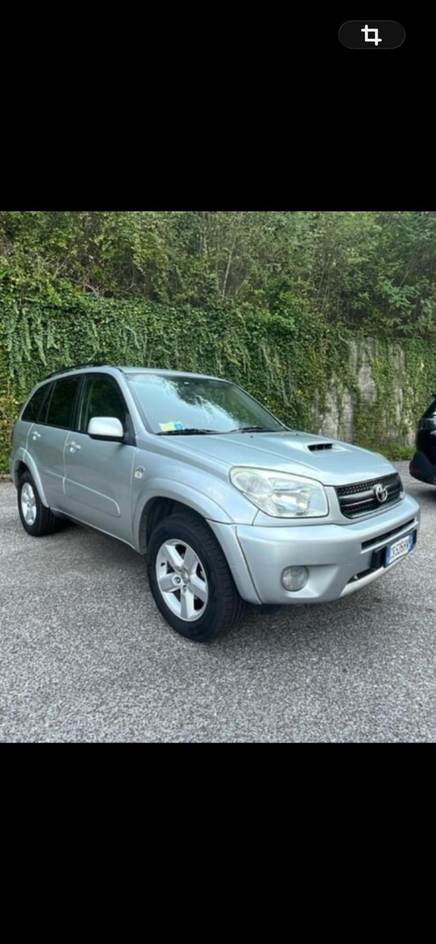 Toyota RAV 4 RAV4.com 2.0 Tdi D-4D cat 5 porte NEOPATENTATI