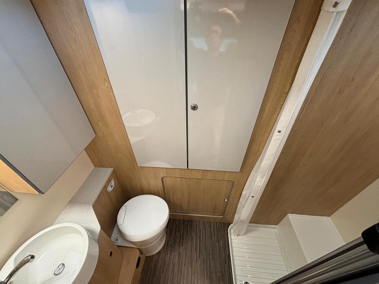 Ci International Horon 30 XT camper