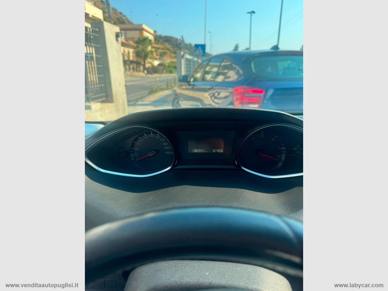 PEUGEOT 308 BlueHDi 100 S&S Business