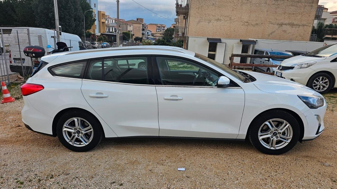 FORD FOCUS SW 1.5 ECOBLUE 120CV 2020 BUS CO-PILOT AUTO SW € 7.900,00